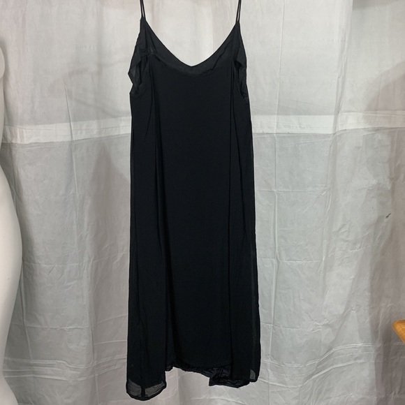 Karin Stevens Black Floral Embroidered Slip Dress - Picture 6 of 6